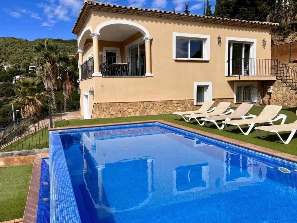 Casa Mas Ambros Con Piscina Desbordante Villa Calonge  Exterior photo